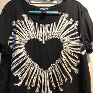Hot Topic bone heart crop tee. Juniors size XL